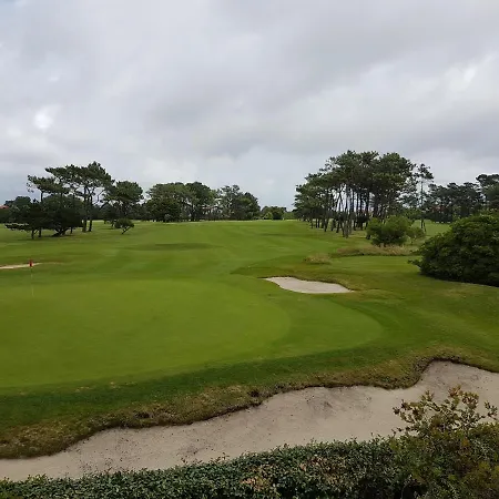 La Maison De La Cote Bed and Breakfast Μπιαρίτζ