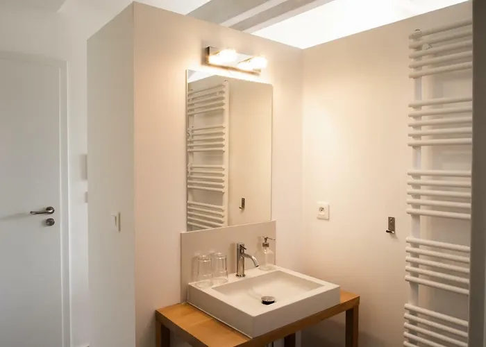 La Maison De La Cote Bed and Breakfast