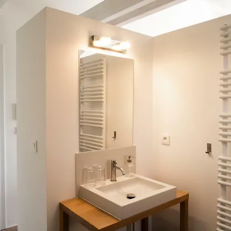 La Maison De La Cote Bed & Breakfast