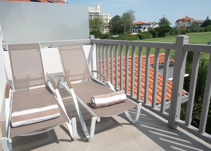 La Maison De La Cote Frühstückspension